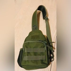 Crossbody carrying bag .